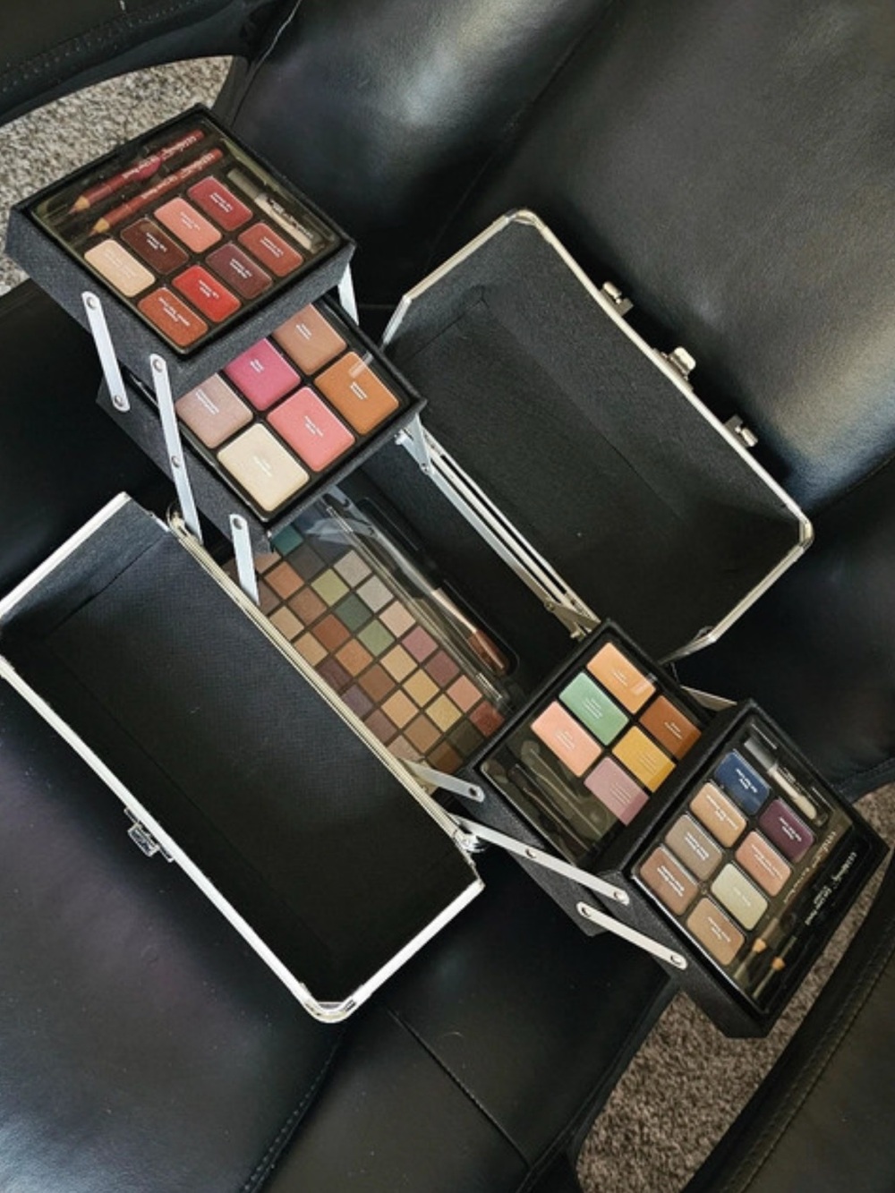 Ulta Professional Women Makeup Train Case Palette - Multi-Color NWOT